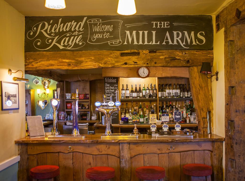 The Mill Arms Hotel Romsey Exterior photo
